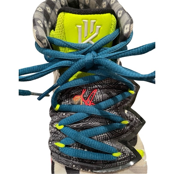 Nike Kybrid S2 What The Neon Sneakers Size Kids 3.5Y GUC Mid Rise Basketball - Picture 2 of 12